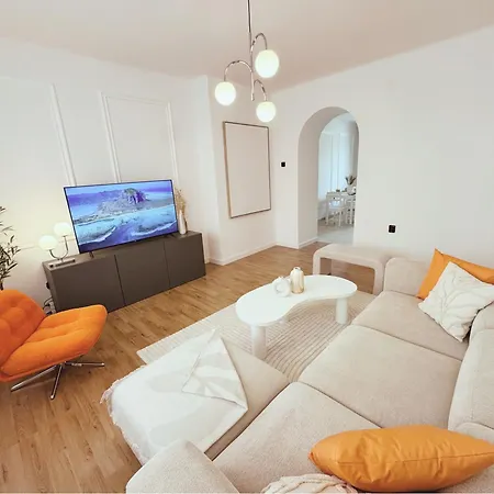 Velky Luxusni Se Dvema Loznicemi V Centru Pardubic - Wifi, Netflix *