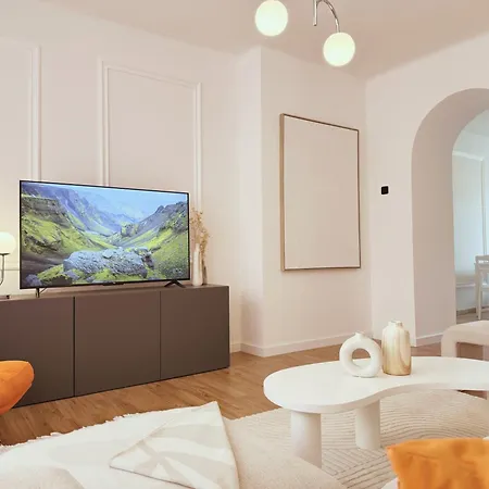 Velky Luxusni Se Dvema Loznicemi V Centru Pardubic - Wifi, Netflix